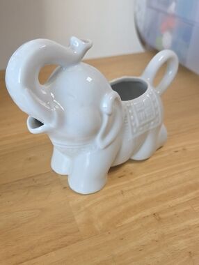 Pier 1 Elephant Creamer Retired Perfect To Complete A Set